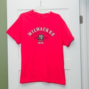 MSOE Mom (Milwaukee School of Engineering) Tee, Size L